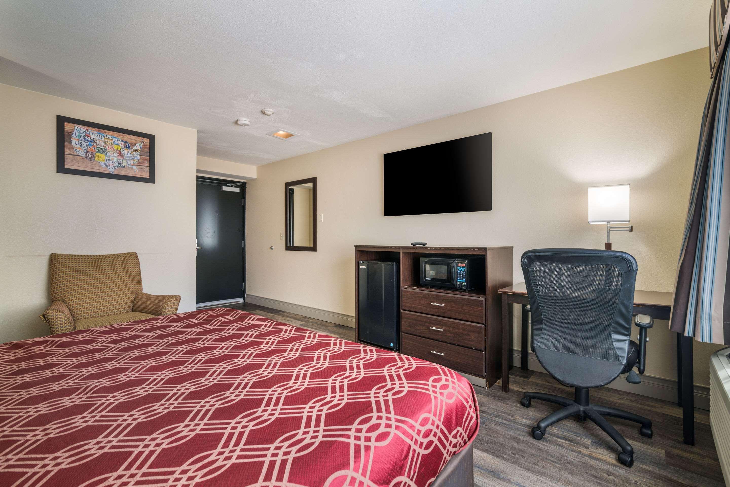 Econo Lodge Boston-Malden Buitenkant foto