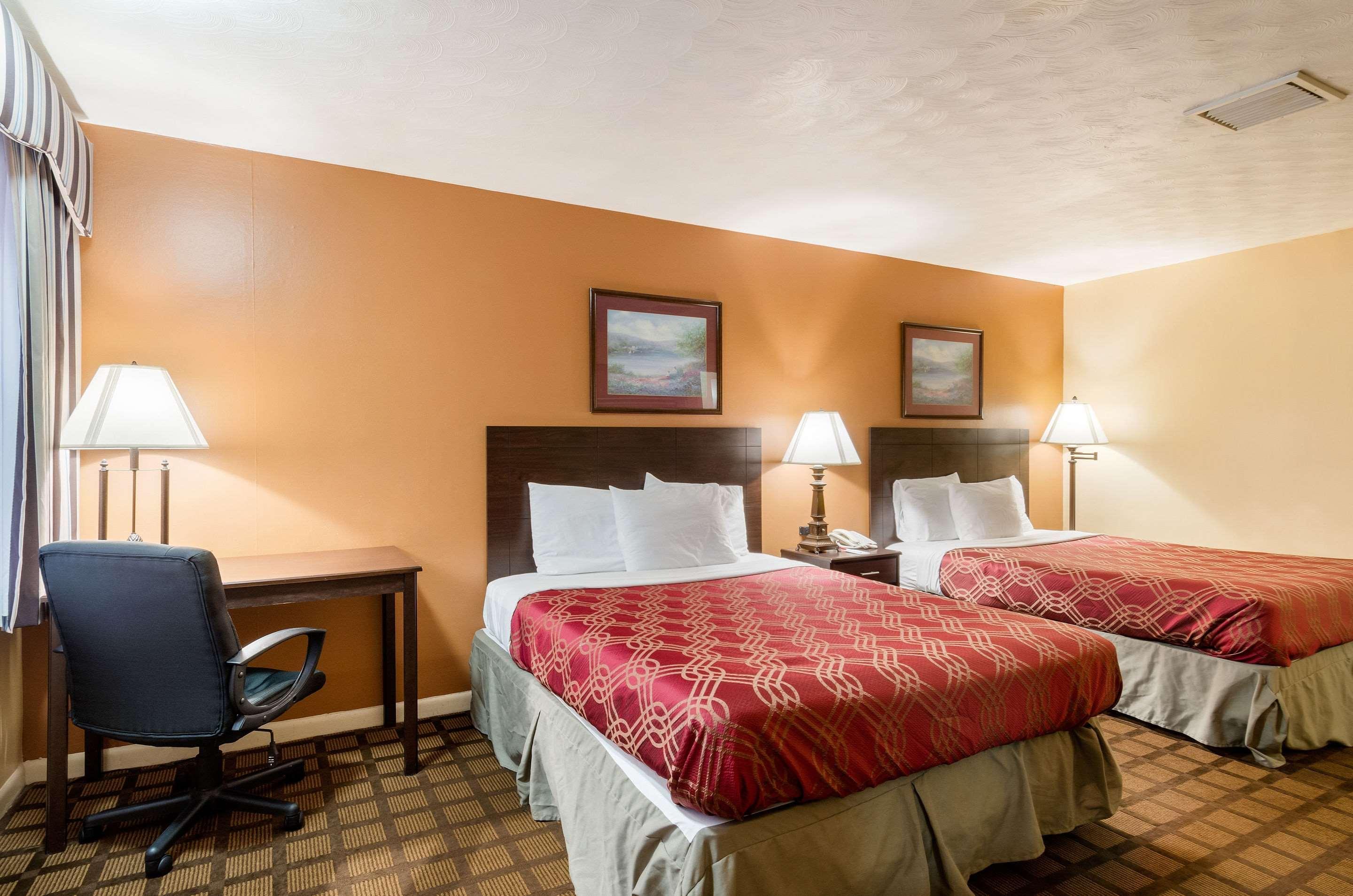 Econo Lodge Boston-Malden Buitenkant foto