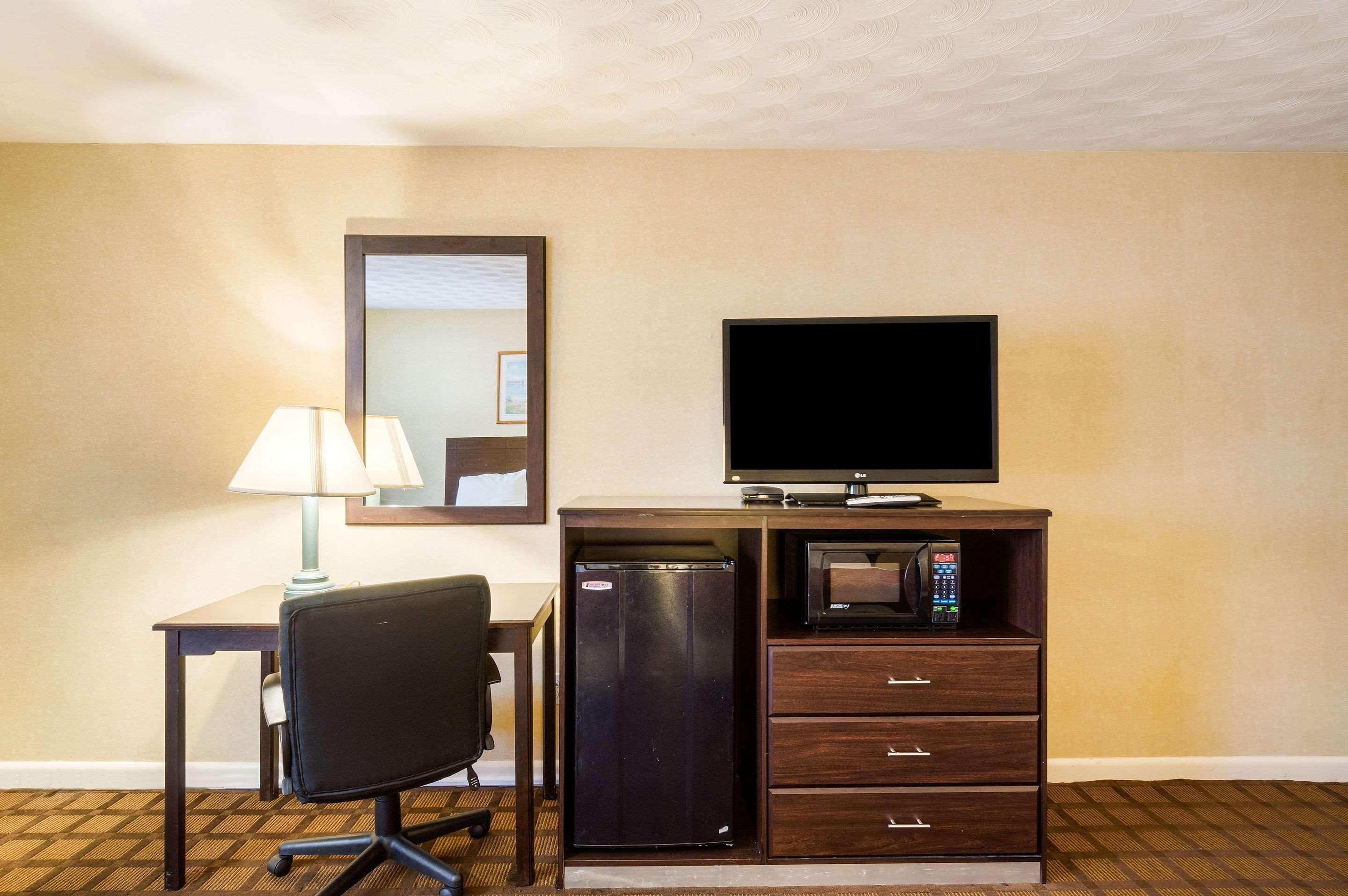 Econo Lodge Boston-Malden Buitenkant foto