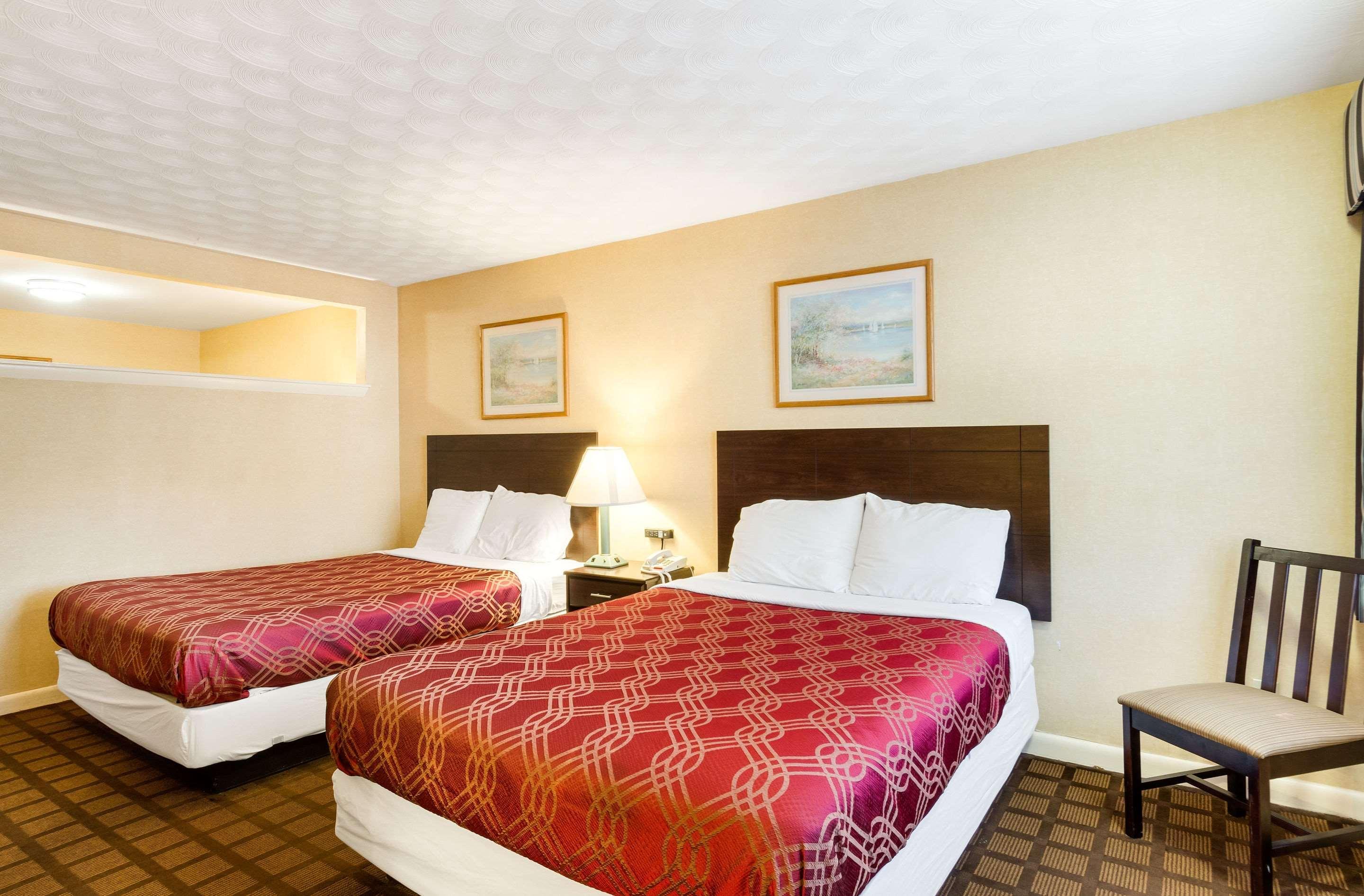 Econo Lodge Boston-Malden Buitenkant foto