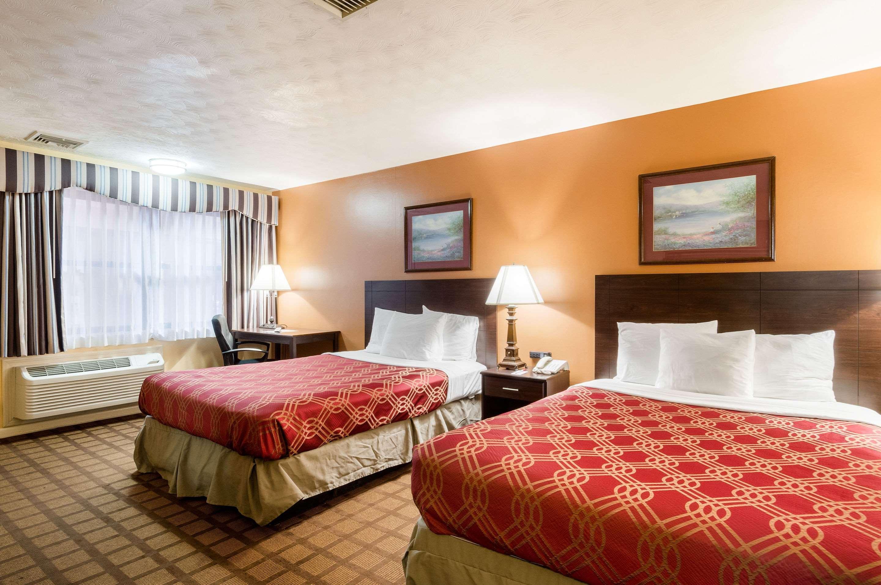 Econo Lodge Boston-Malden Buitenkant foto
