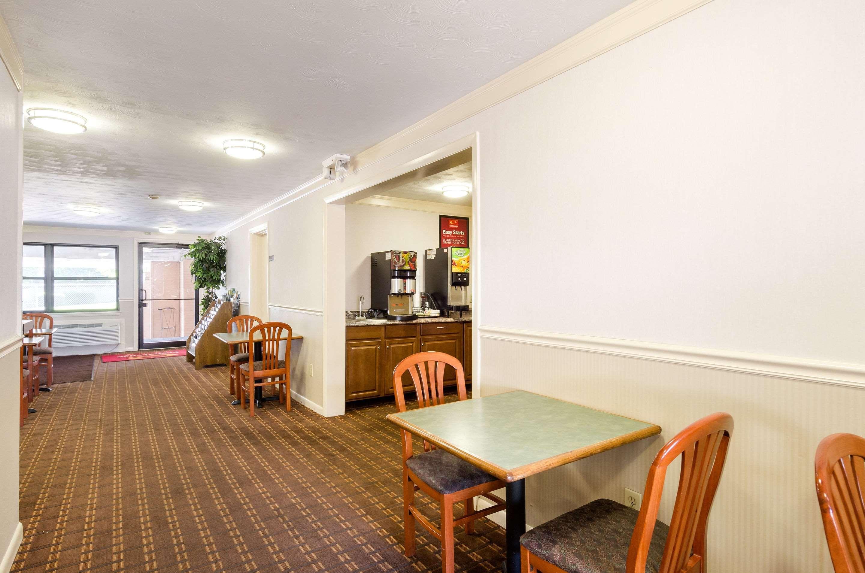 Econo Lodge Boston-Malden Buitenkant foto