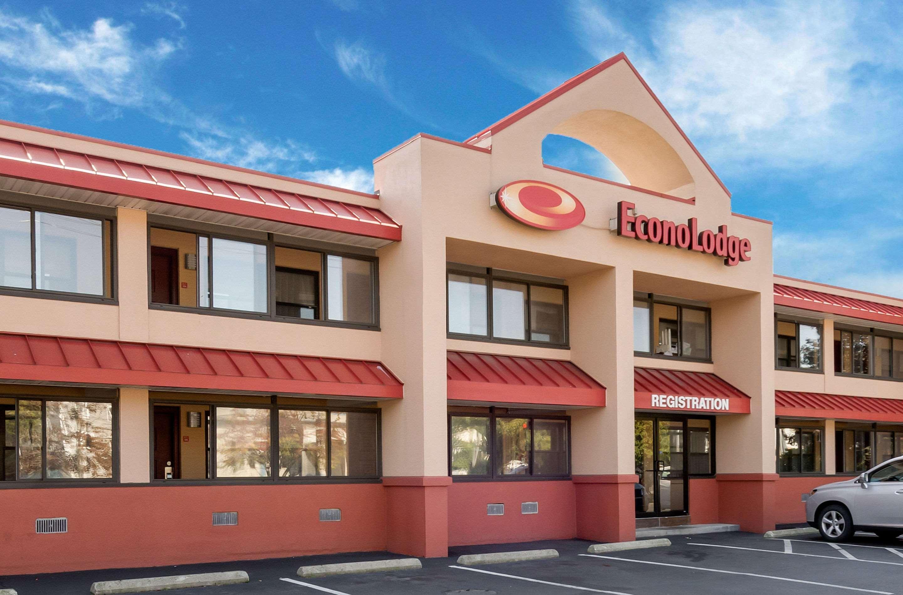 Econo Lodge Boston-Malden Buitenkant foto